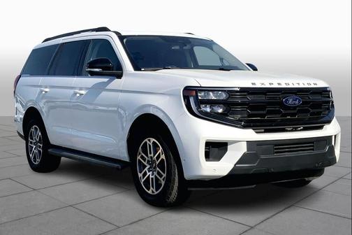 Star White Metallic Tri-Coat 2025 Ford Expedition Active