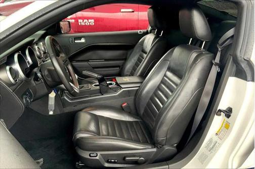 2008 Ford Shelby GT500 Base