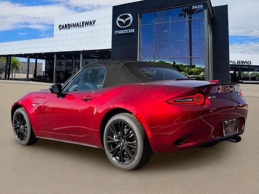 Soul Red Crystal Metallic 2026 Mazda MX-5 Miata Club