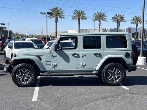 2024 Jeep Wrangler 4-Door Sahara 4x4