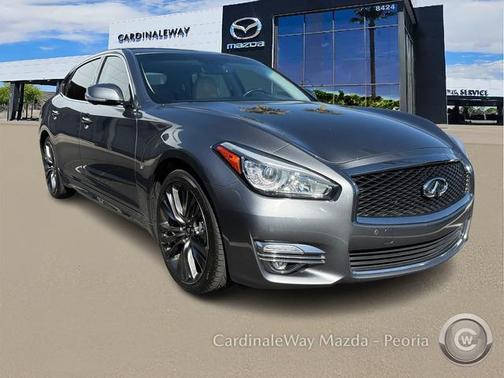 2017 INFINITI Q70L 3.7
