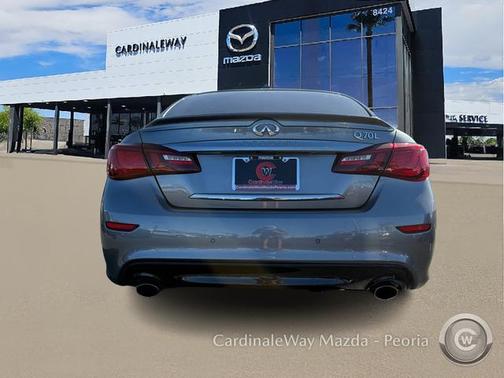 2017 INFINITI Q70L 3.7