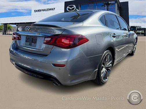 2017 INFINITI Q70L 3.7
