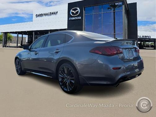 2017 INFINITI Q70L 3.7