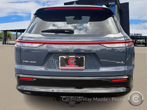 2025 Toyota Crown Signia XLE