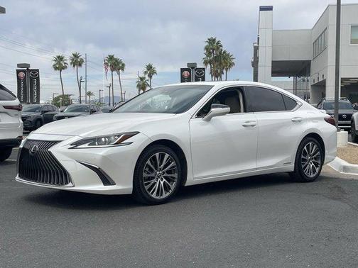 2019 Lexus ES 300h Base