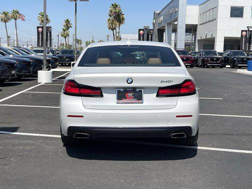 2022 BMW 540 i