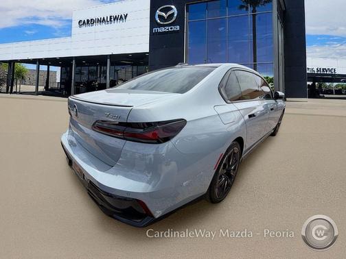 Brooklyn Grey Metallic 2023 BMW 740 i