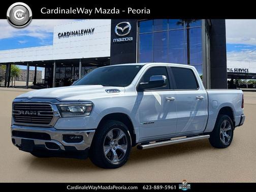 Ivory White Tri-Coat Pearlcoat 2023 RAM 1500 Laramie