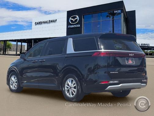 Aurora Black Pearl 2024 Kia Carnival LX