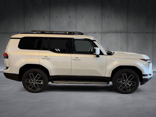 Eminent White Pearl 2025 Lexus GX 550 Premium+