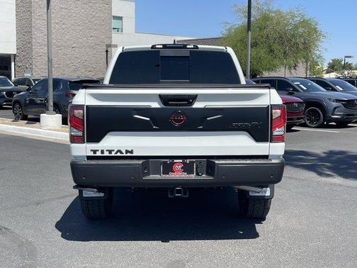 2024 Nissan Titan PRO-4X
