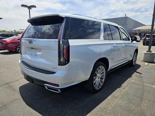 2024 Cadillac Escalade ESV Premium Luxury