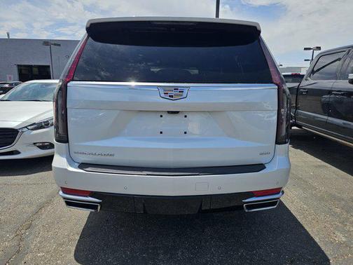 2024 Cadillac Escalade ESV Premium Luxury
