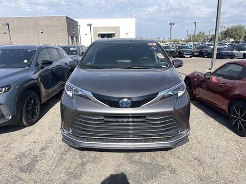 2022 Toyota Sienna Platinum 7 Passenger