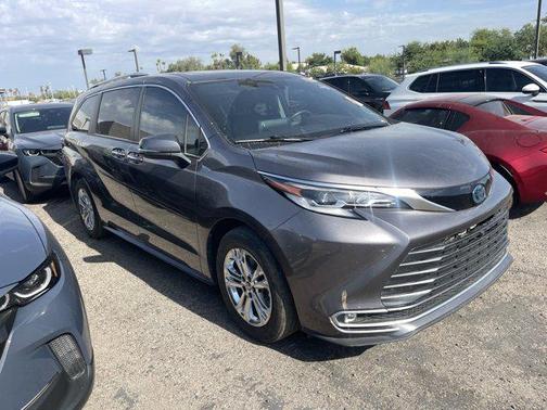 2022 Toyota Sienna Platinum 7 Passenger