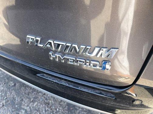 2022 Toyota Sienna Platinum 7 Passenger