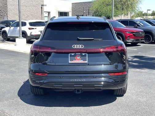2024 Audi Q8 e-tron Premium Plus