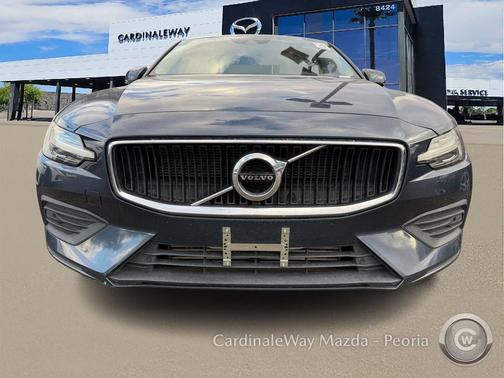 2019 Volvo S60 T5 Momentum