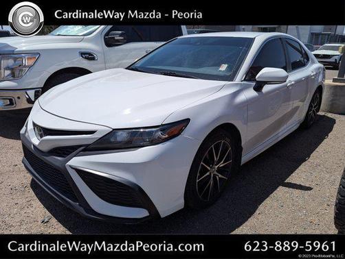 2022 Toyota Camry SE
