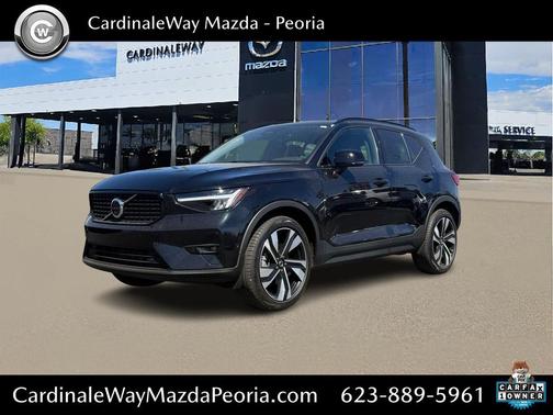 2025 Volvo XC40 B5 Plus Dark Theme