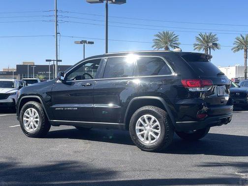 2022 Jeep Grand Cherokee Laredo