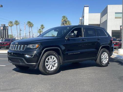 2022 Jeep Grand Cherokee Laredo