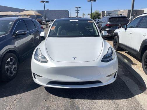 2022 Tesla Model Y Long Range Dual Motor All-Wheel Drive