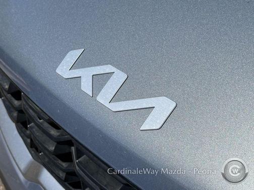 Everlasting Silver 2024 Kia Sorento LX
