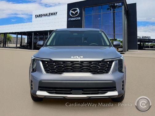 Everlasting Silver 2024 Kia Sorento LX