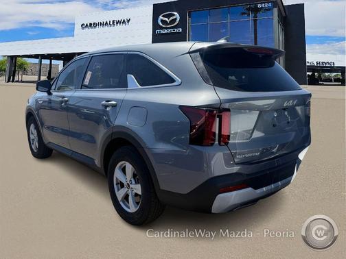 Everlasting Silver 2024 Kia Sorento LX