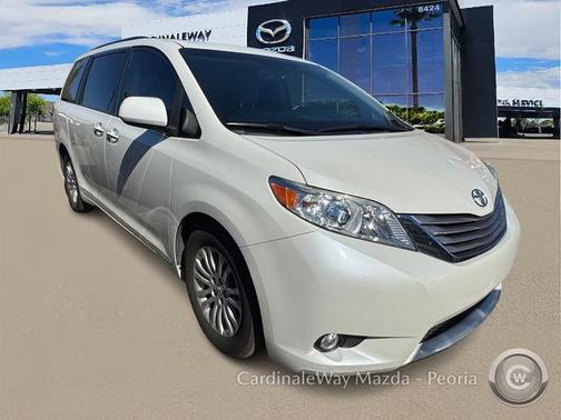 2016 Toyota Sienna XLE