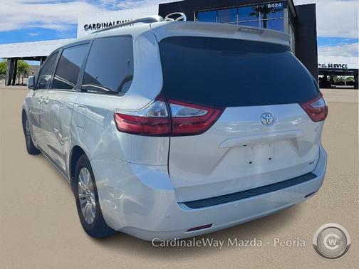 2016 Toyota Sienna XLE