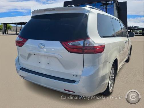 2016 Toyota Sienna XLE
