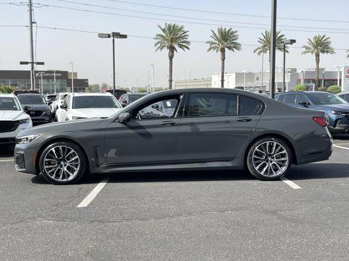 2022 BMW 750 i xDrive