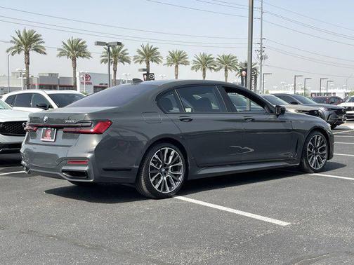 2022 BMW 750 i xDrive