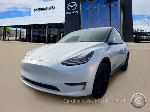 Pearl White Multi-Coat 2022 Tesla Model Y Long Range Dual Motor All-Wheel Drive