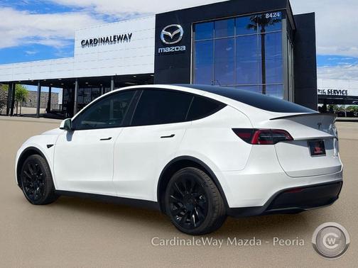 Pearl White Multi-Coat 2022 Tesla Model Y Long Range Dual Motor All-Wheel Drive