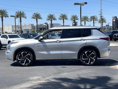 2023 Mitsubishi Outlander PHEV SEL