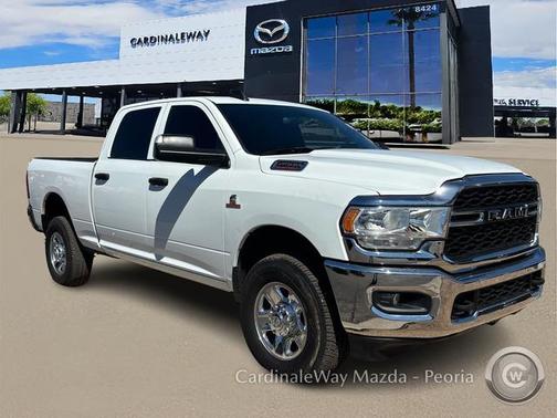 2022 RAM 2500 Tradesman Crew Cab 4x4 6'4' Box
