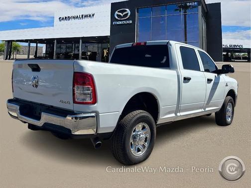 2022 RAM 2500 Tradesman Crew Cab 4x4 6'4' Box