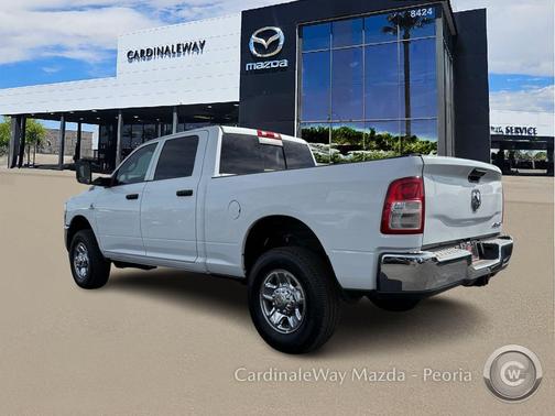 2022 RAM 2500 Tradesman Crew Cab 4x4 6'4' Box