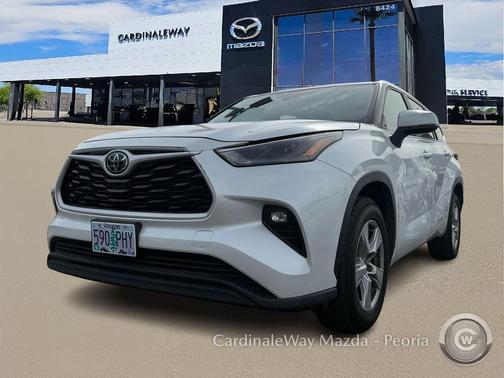 2023 Toyota Highlander LE