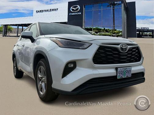 2023 Toyota Highlander LE