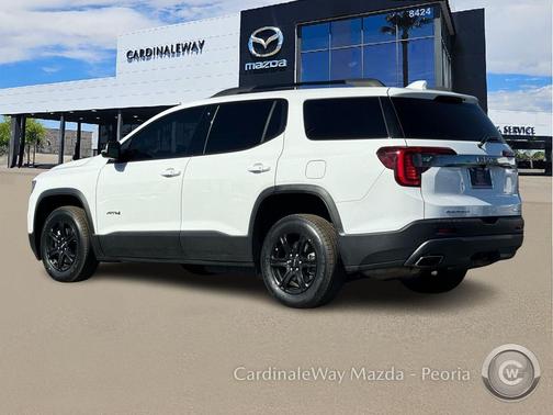 2023 GMC Acadia AWD AT4