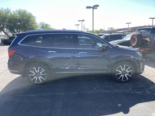 2022 Honda Pilot Touring 8-Passenger