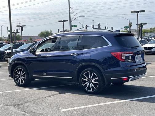 2022 Honda Pilot Touring 8-Passenger