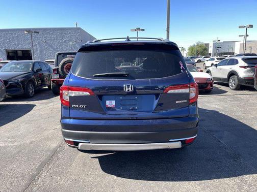 2022 Honda Pilot Touring 8-Passenger