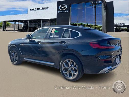 2025 BMW X4 xDrive30i