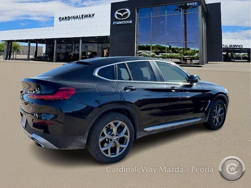 2025 BMW X4 xDrive30i